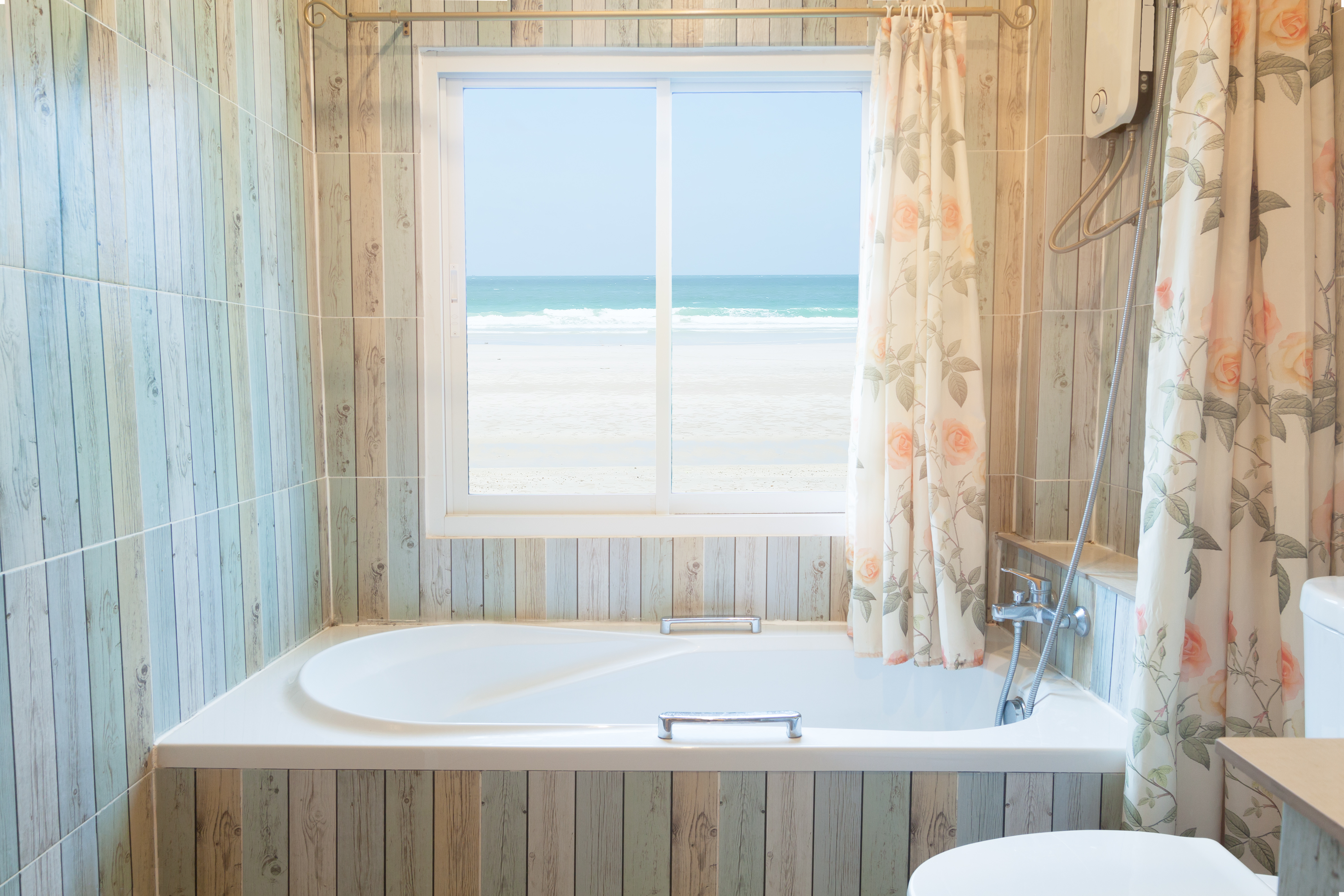 Summertime Bathroom Decor | Terry's Plumbing