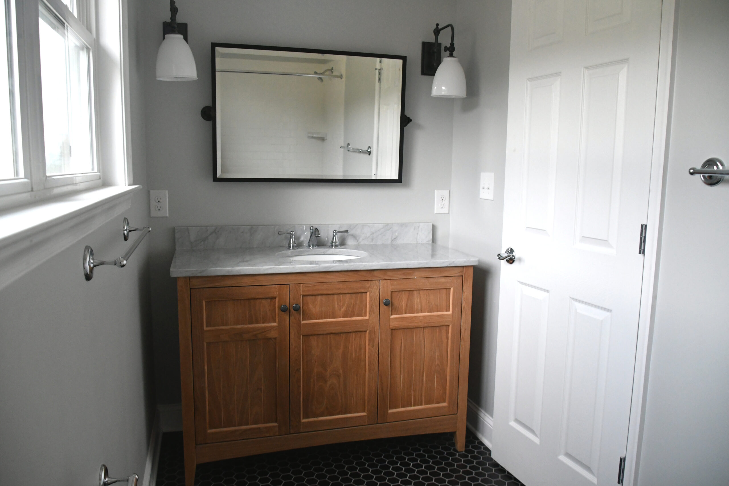 Tips for Selecting the Perfect Bathroom Vanity