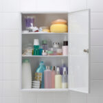 When considering how to choose a medicine cabinet for your bathroom, you need to think about what your bathroom needs. When it comes to bathroom organization, a medicine cabinet is a game-changer. Not only does it keep your essentials neatly tucked away, but it also adds style and functionality to your space. The medicine cabinets of today are quite different from what you may have seen in the past. Choosing the right medicine cabinet to serve your needs requires a delicate balance between form and function. In this blog, we’ll examine what to consider when shopping for medicine/mirrored cabinets for your bathroom.